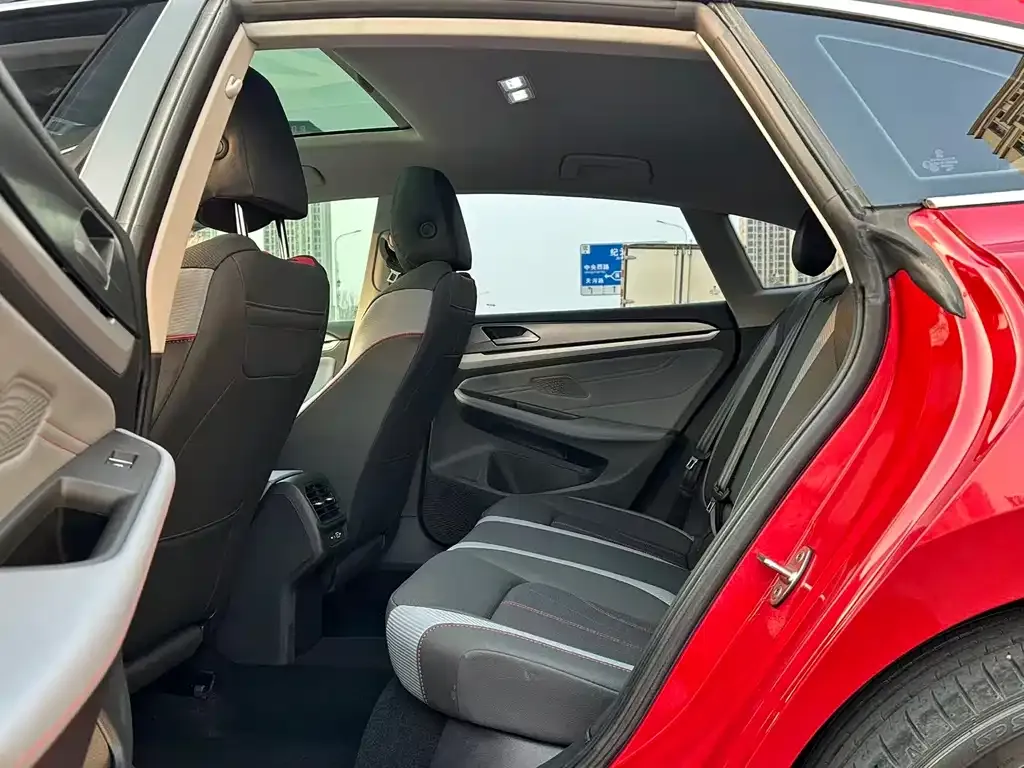 Volkswagen Lamando 2023 из CN, фото 7