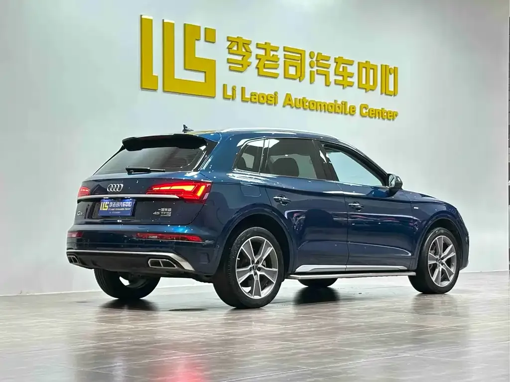 Audi Q5L — фото 2
