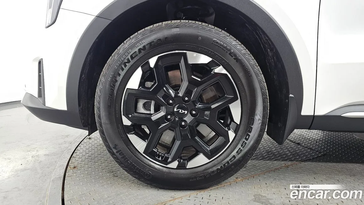 Kia Sorento — фото 8