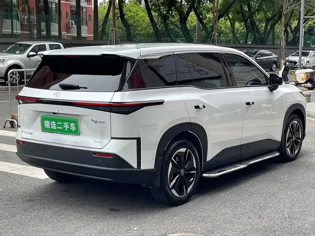 Toyota Platinum 3X 2025 из CN, фото 5