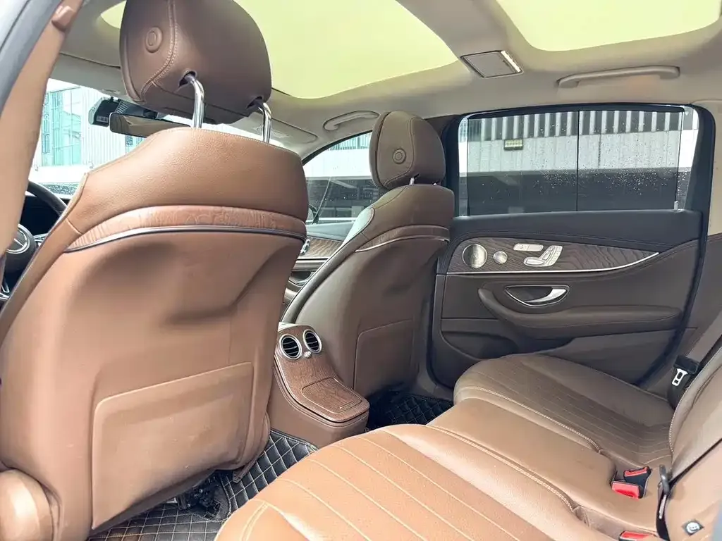 Mercedes-Benz E-Class 2023 из CN, фото 9