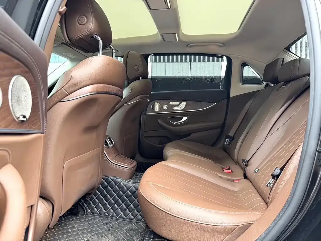 Mercedes-Benz E-Class 2023 из CN, фото 2
