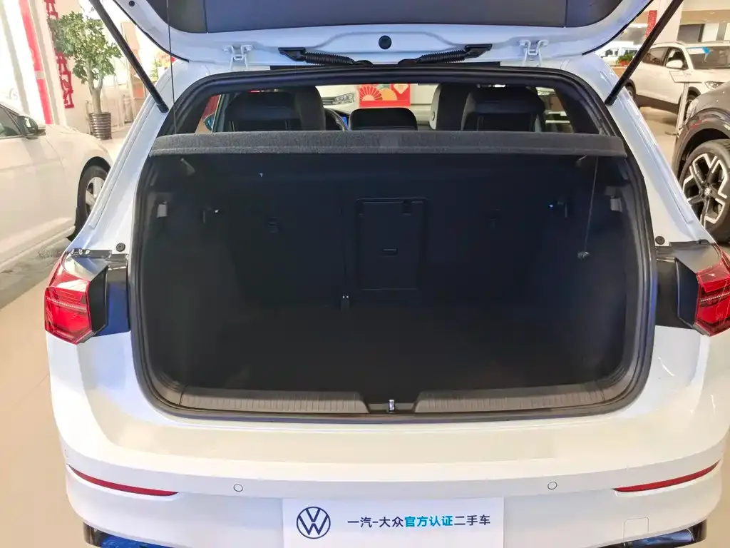 Volkswagen Golf 2022 из CN, фото 3