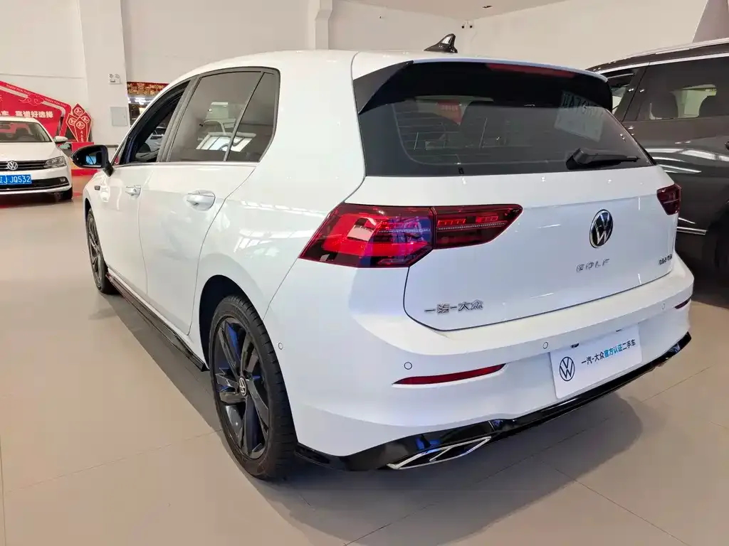 Volkswagen Golf 2022 из CN, фото 2
