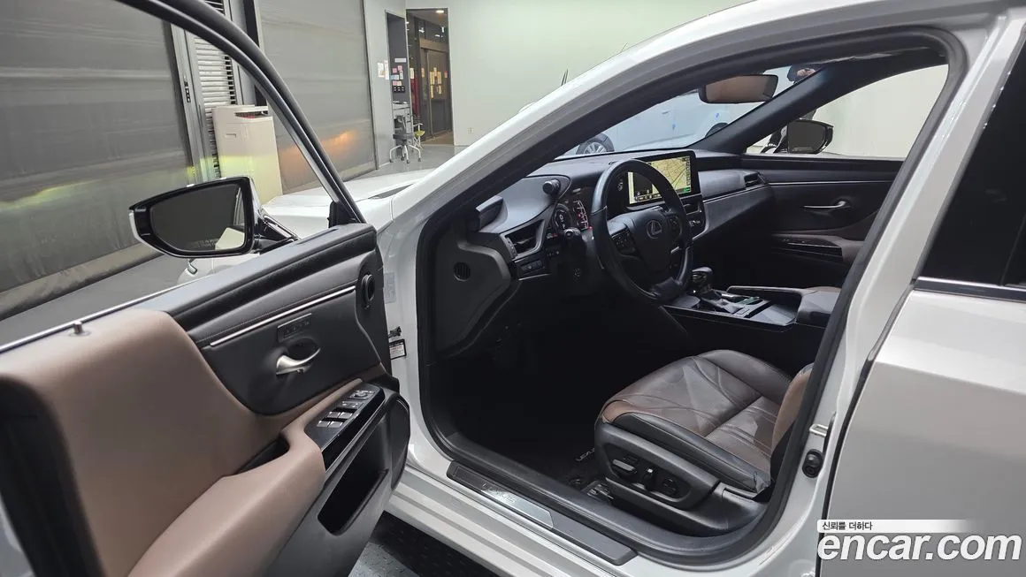 Lexus ES 2023 из KR, фото 4