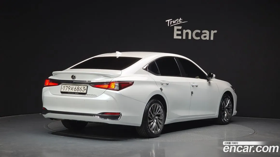 Lexus ES 2023 из KR, фото 3