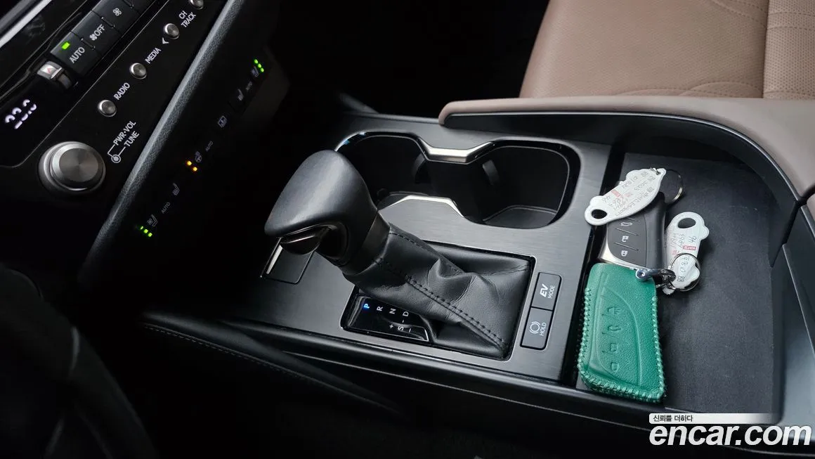 Lexus ES 2023 из KR, фото 8
