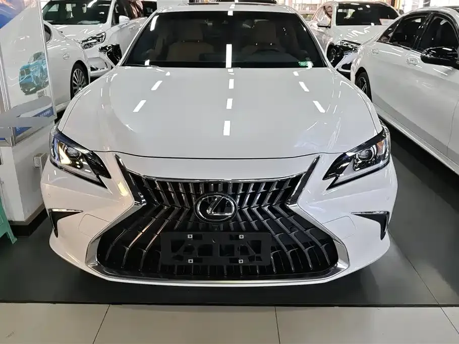 Lexus ES — фото 2