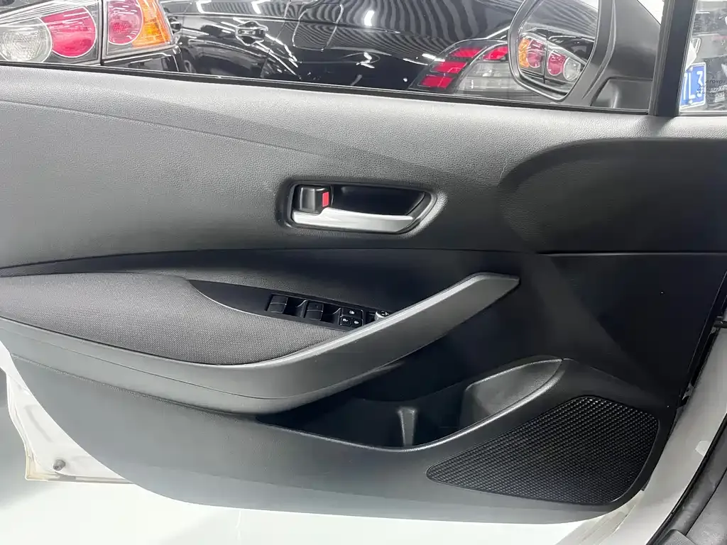 Toyota Corolla 2021 из CN, фото 3