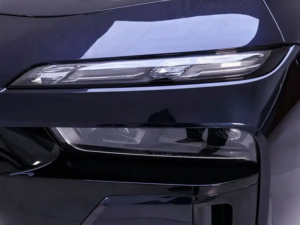 BMW i7 2023 из CN, фото 8