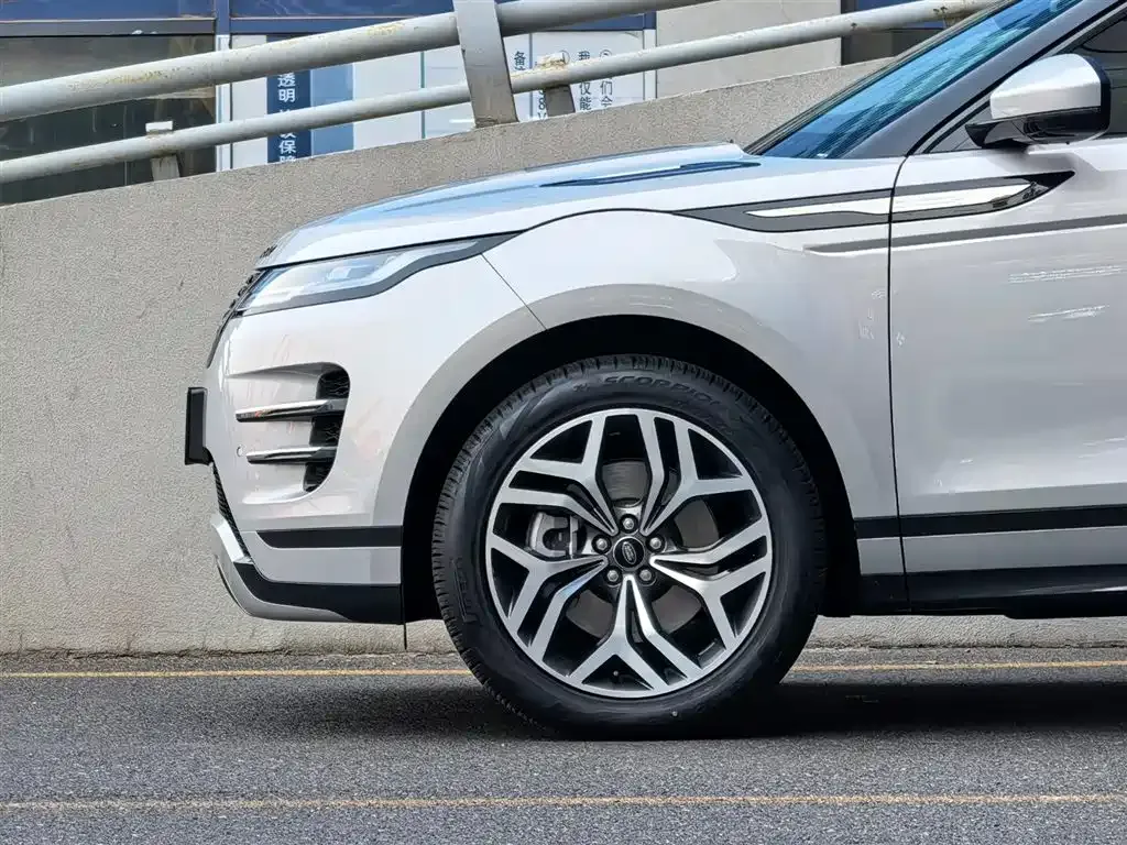 Land Rover Evoque — фото 8