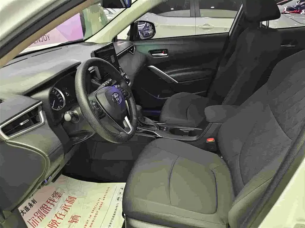 Toyota Corolla Cross — фото 4