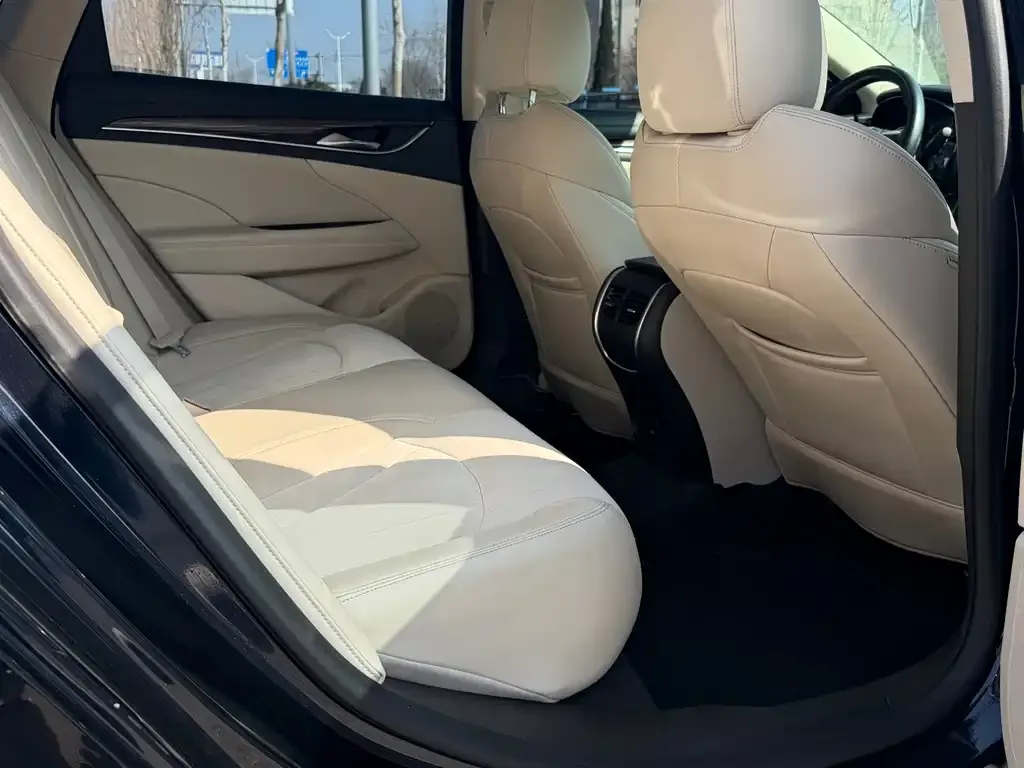 Buick LaCrosse 2021 из CN, фото 2