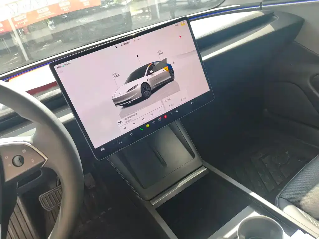 Tesla Model 3 — фото 10