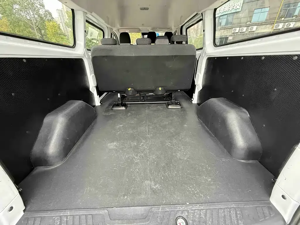 Ford Transit 2024 из CN, фото 8