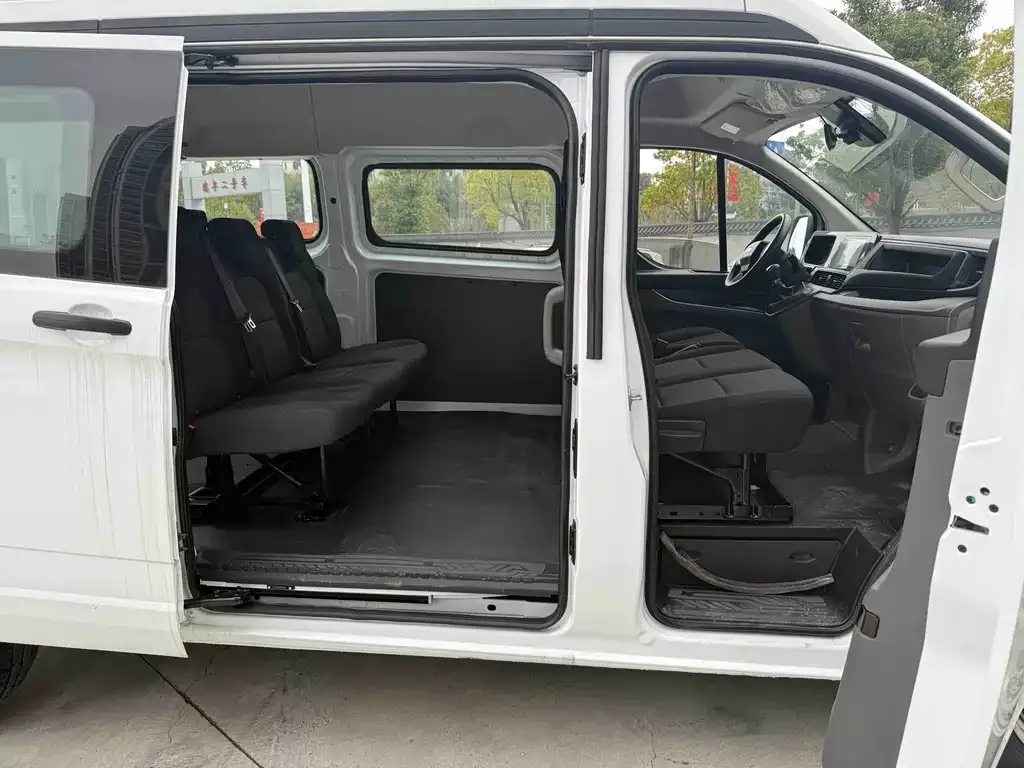 Ford Transit 2024 из CN, фото 2