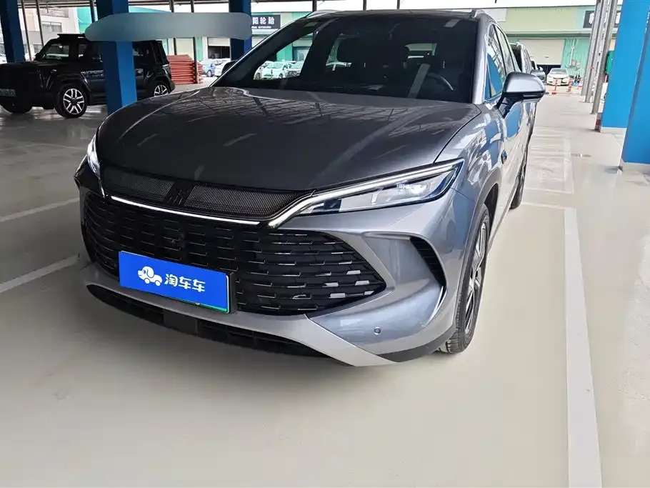 BYD L DM-i — фото 1