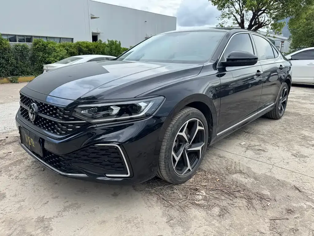 Volkswagen Passat — фото 10