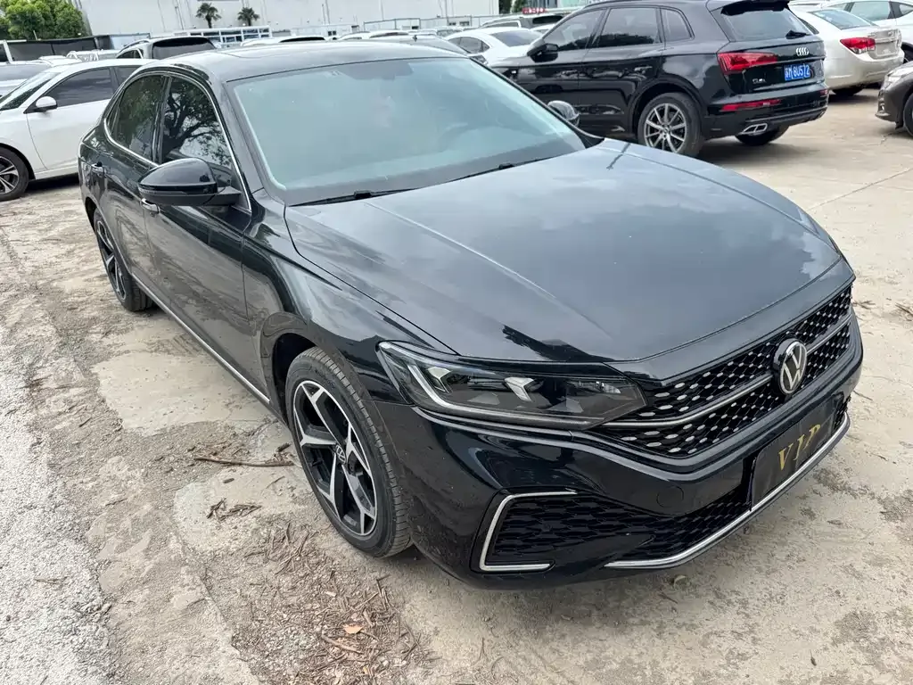 Volkswagen Passat — фото 9