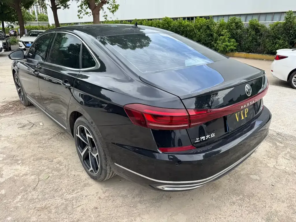 Volkswagen Passat — фото 5
