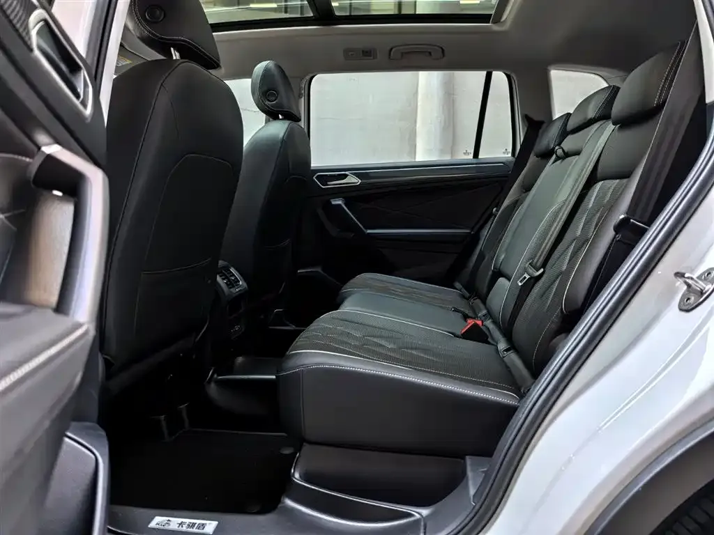 Volkswagen Tiguan L 2024 из CN, фото 6