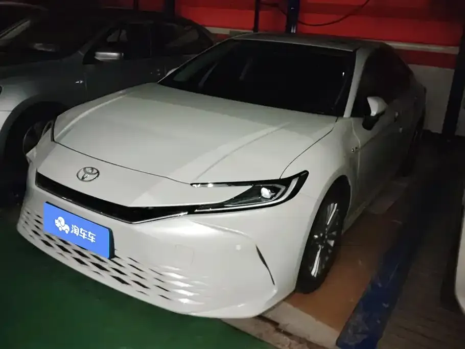 Toyota Camry 2025 из CN, фото 1