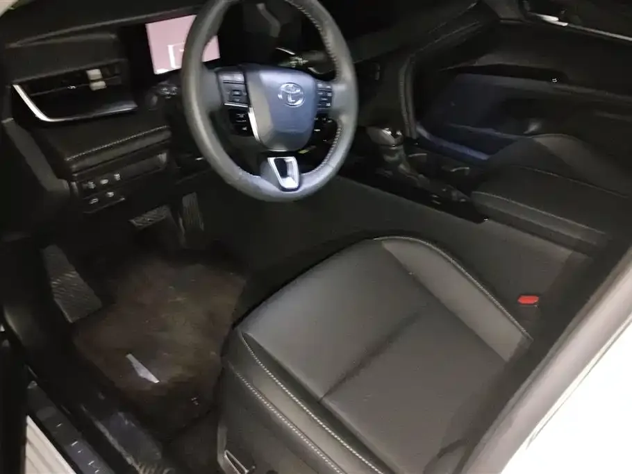 Toyota Camry 2025 из CN, фото 4