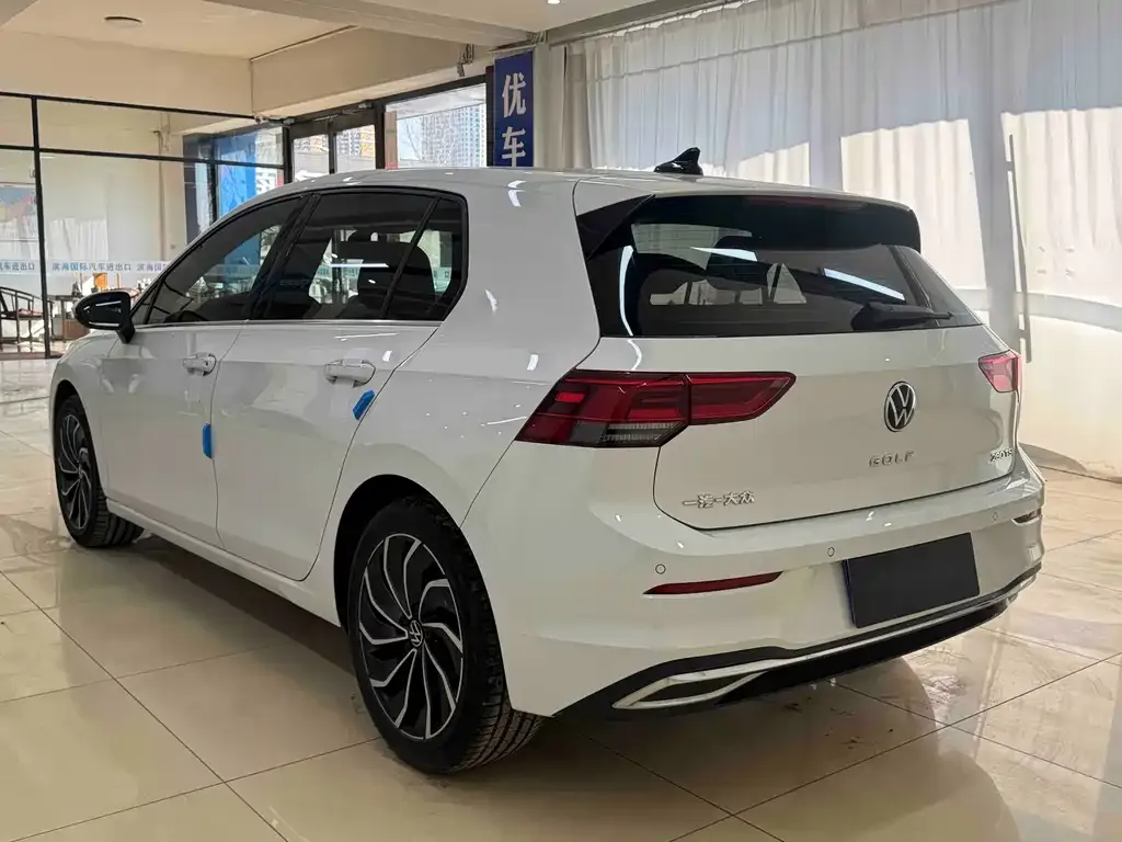Volkswagen Golf 2021 из CN, фото 10