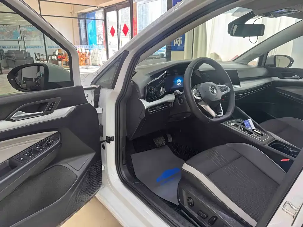 Volkswagen Golf 2021 из CN, фото 9
