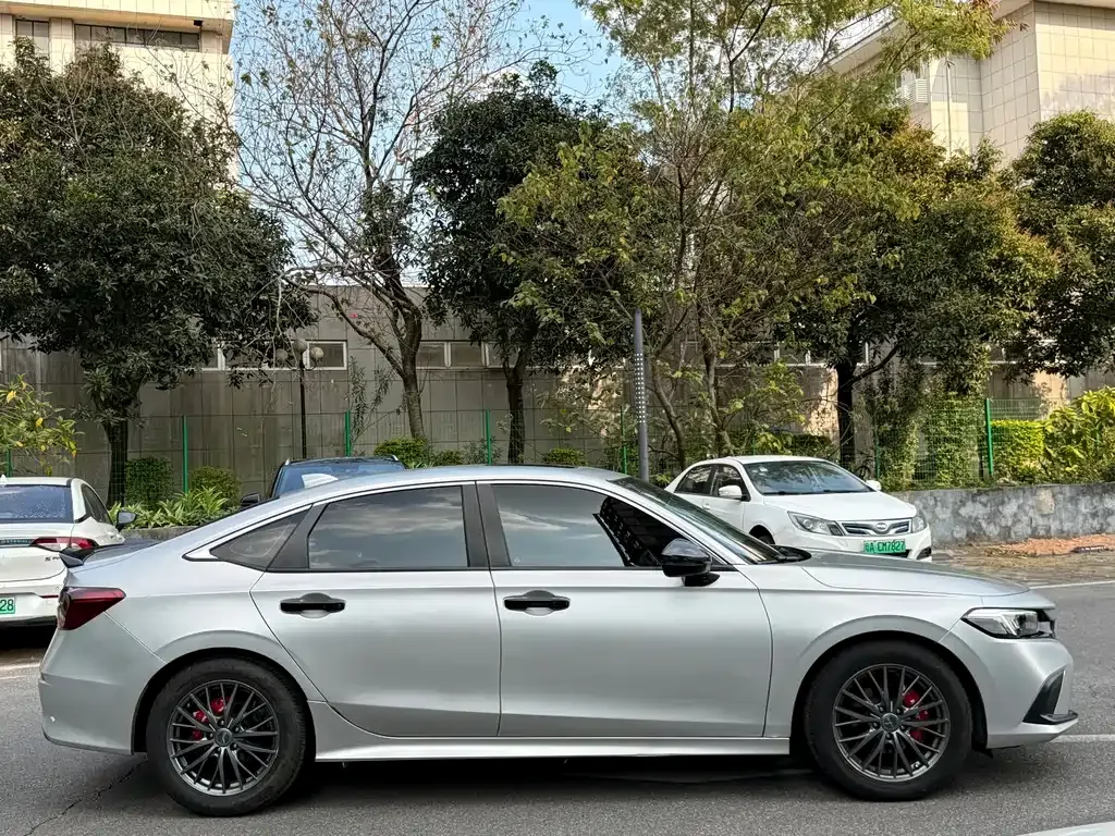Honda Civic — фото 7