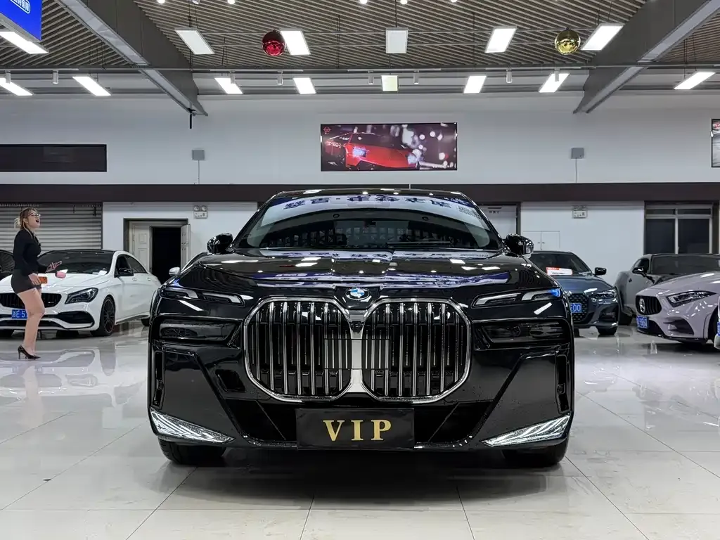 BMW 7 Series 2024 из CN, фото 4