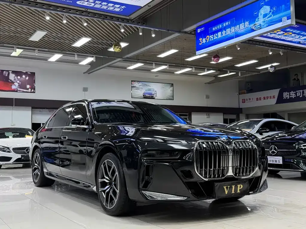 BMW 7 Series 2024 из CN, фото 7