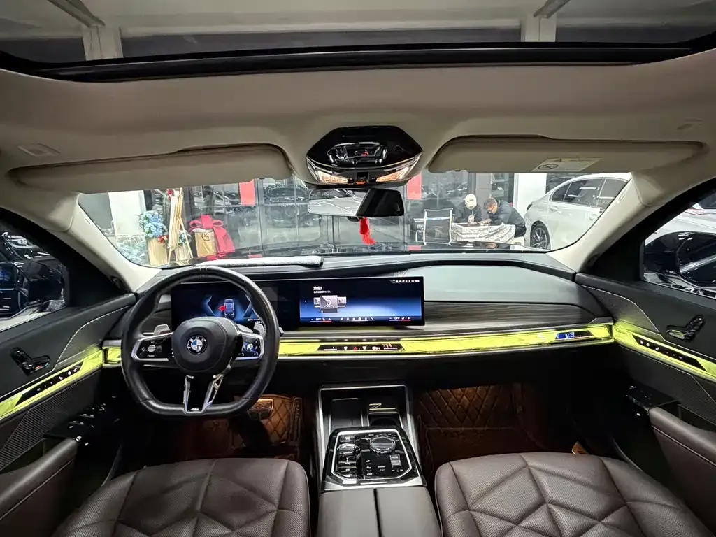 BMW 7 Series 2024 из CN, фото 9