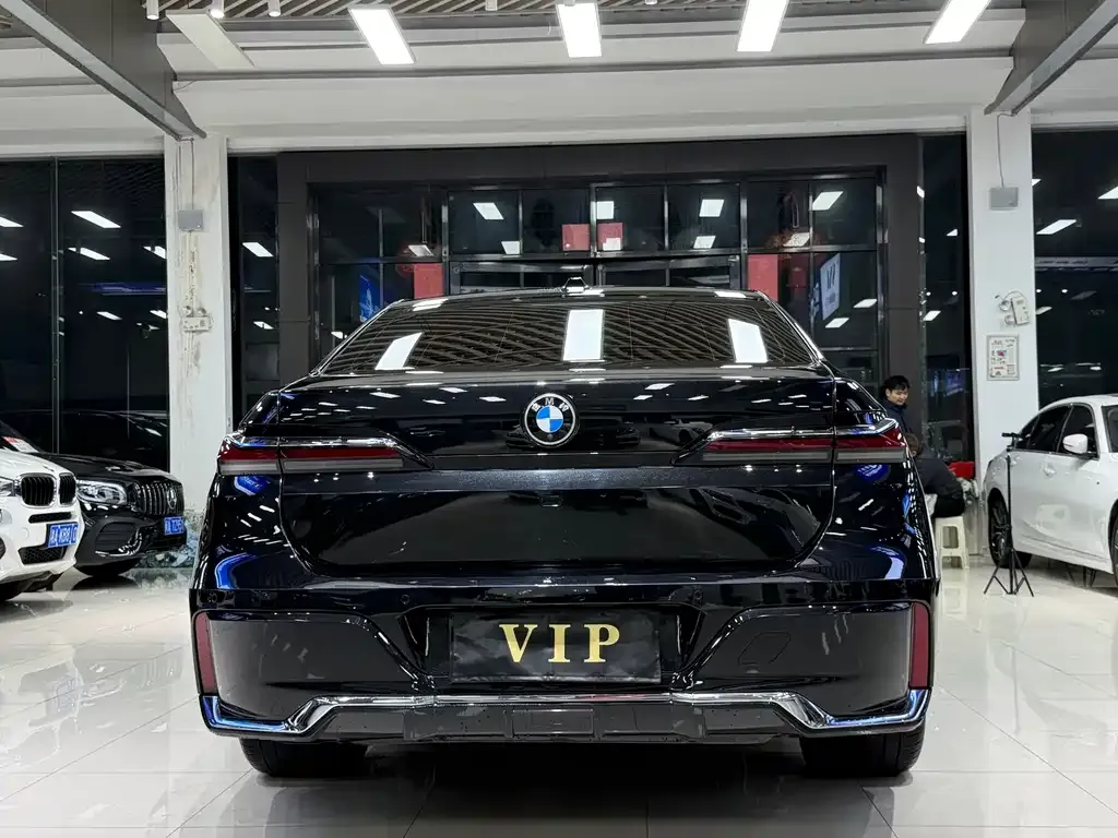 BMW 7 Series 2024 из CN, фото 6
