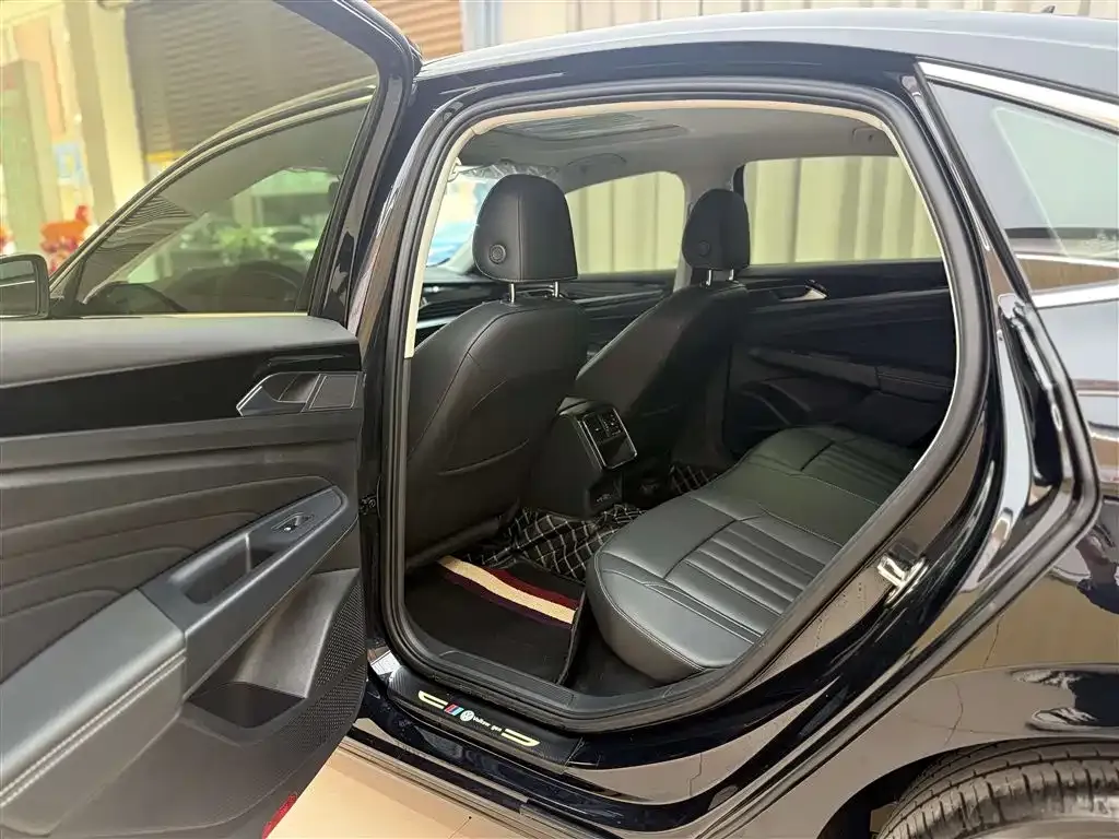 Volkswagen Passat — фото 9
