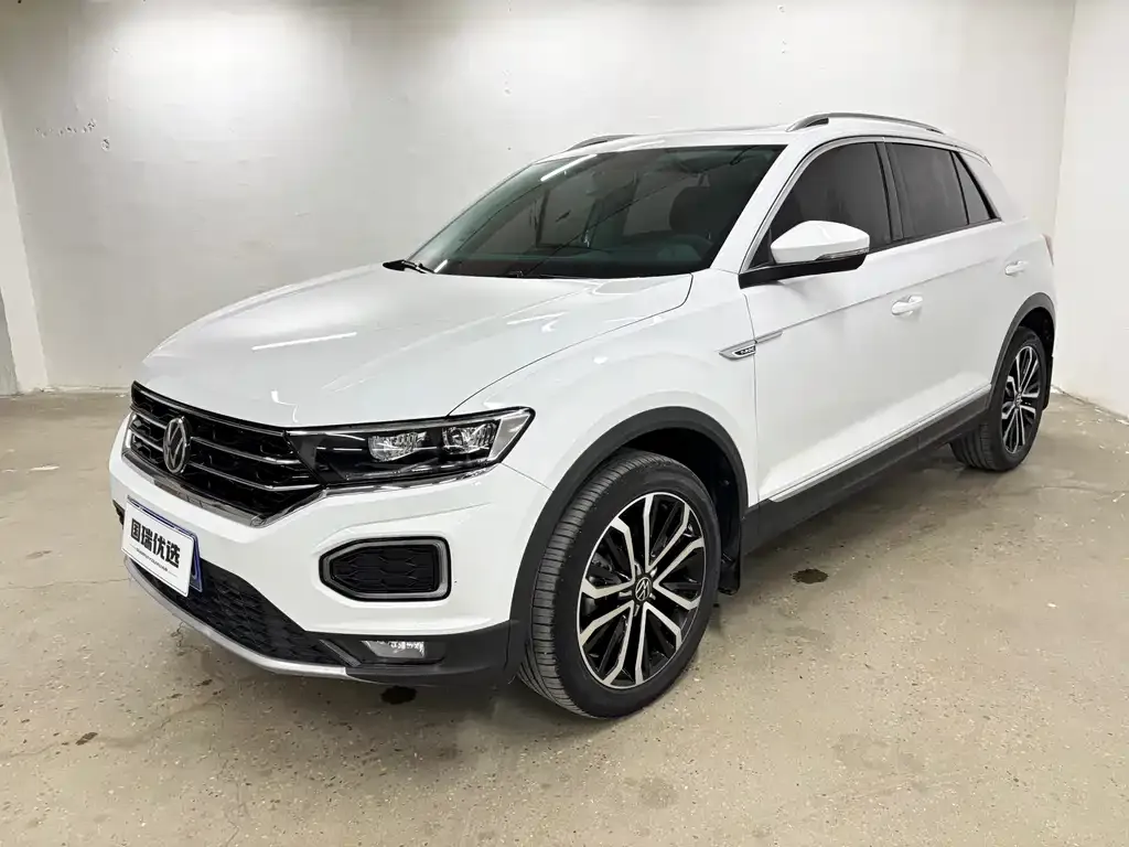 Volkswagen T-Roc — фото 1