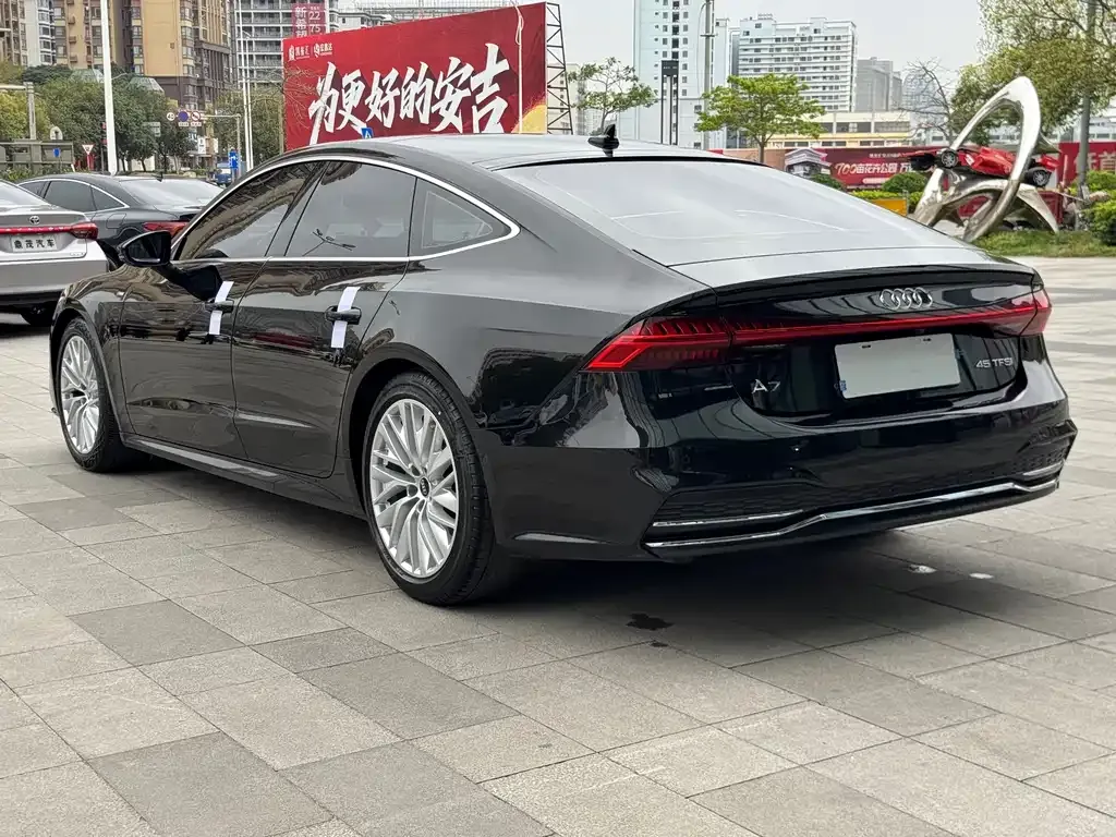 Audi A7 2021 из CN, фото 8