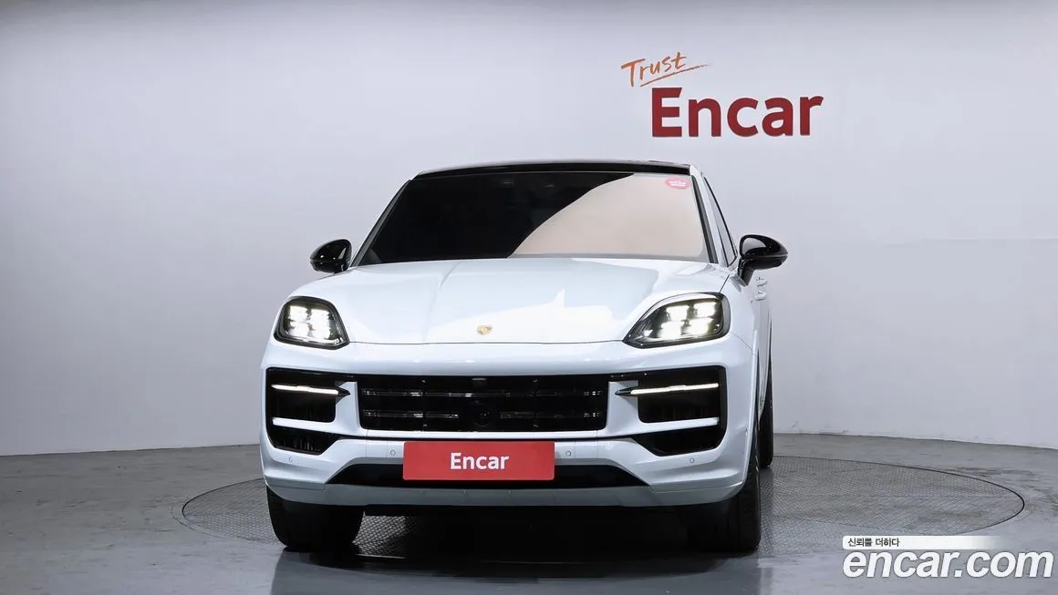 Porsche Cayenne 2025 из KR, фото 2
