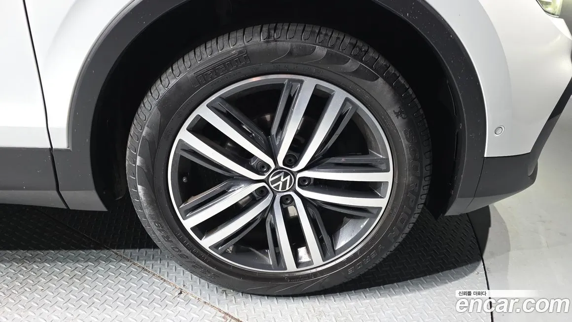 Volkswagen Tiguan 2022 из KR, фото 10