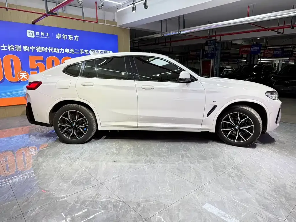 BMW X4 — фото 4
