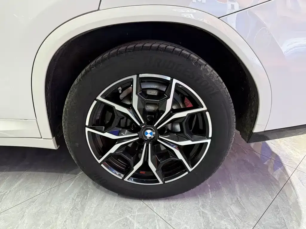 BMW X4 — фото 10