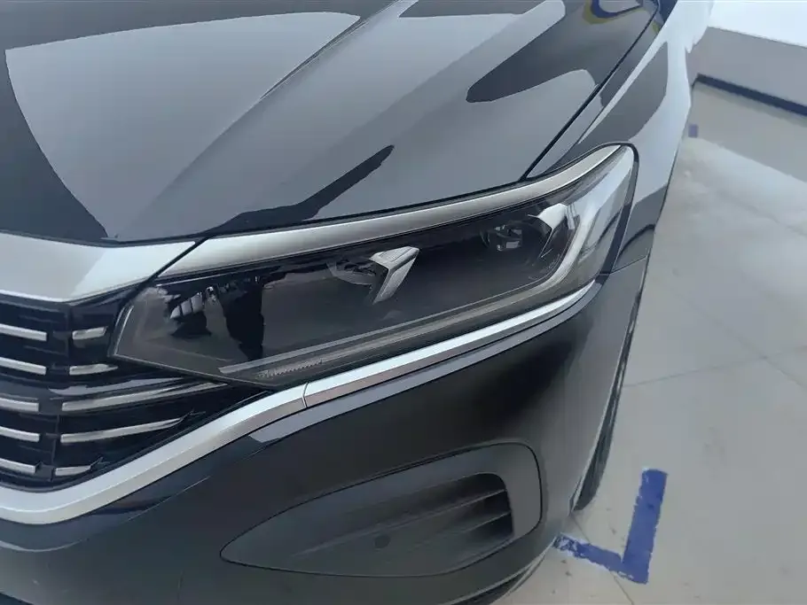Volkswagen Passat 2024 из CN, фото 2
