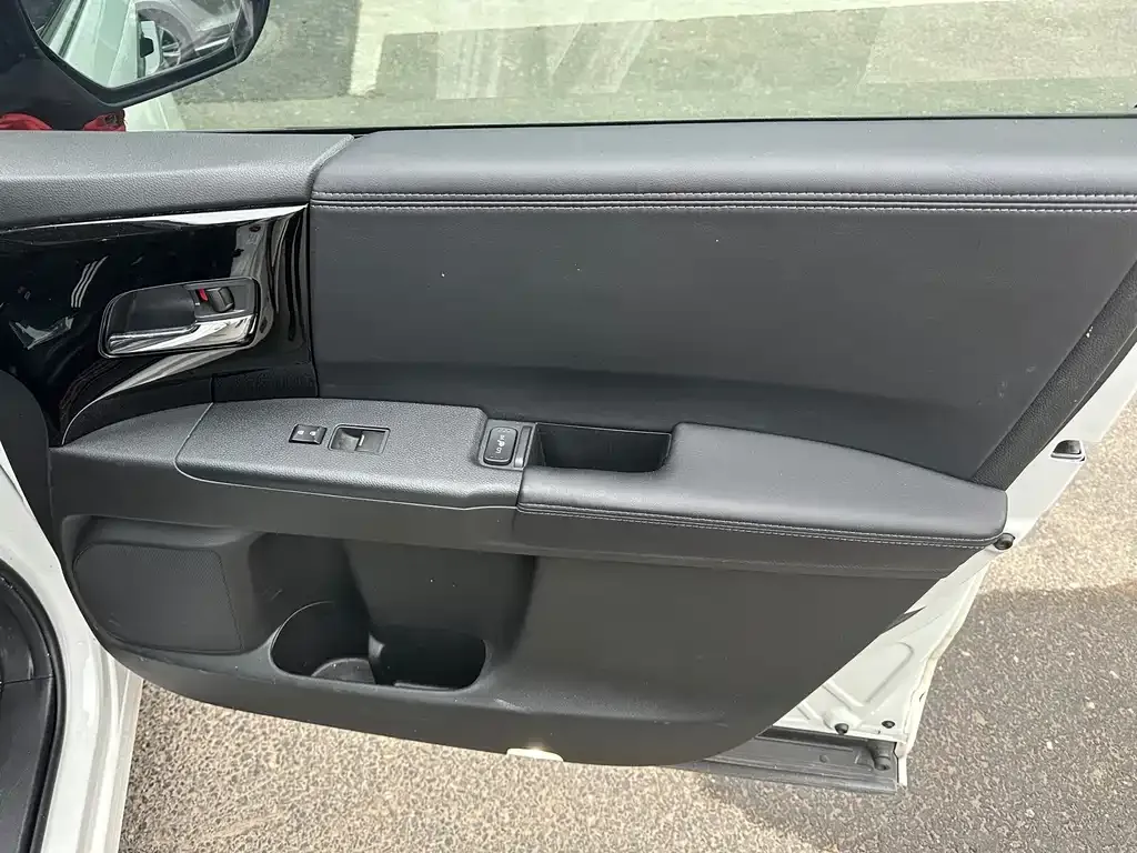 Honda Elysion 2021 из CN, фото 2