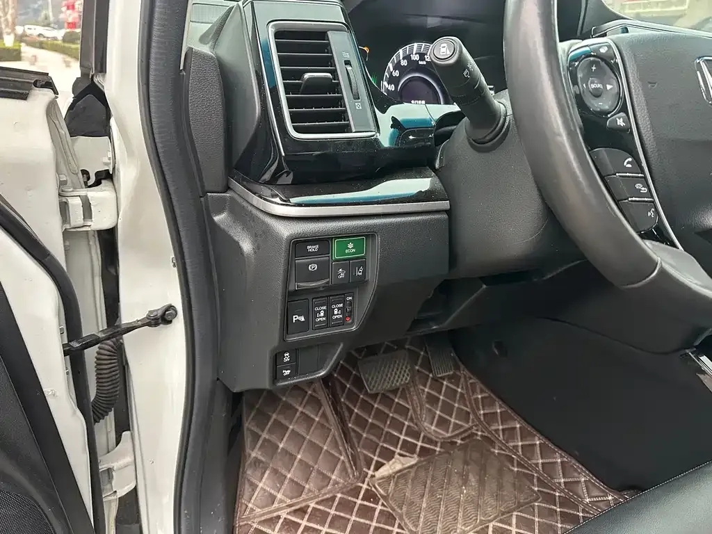Honda Elysion 2021 из CN, фото 4