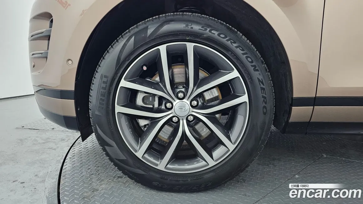 Land Rover Range Rover Evoque 2025 из KR, фото 2