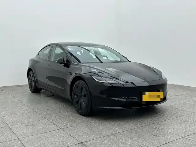 Tesla Model 3 — фото 7