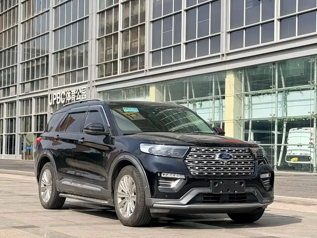 Ford Explorer — фото 10