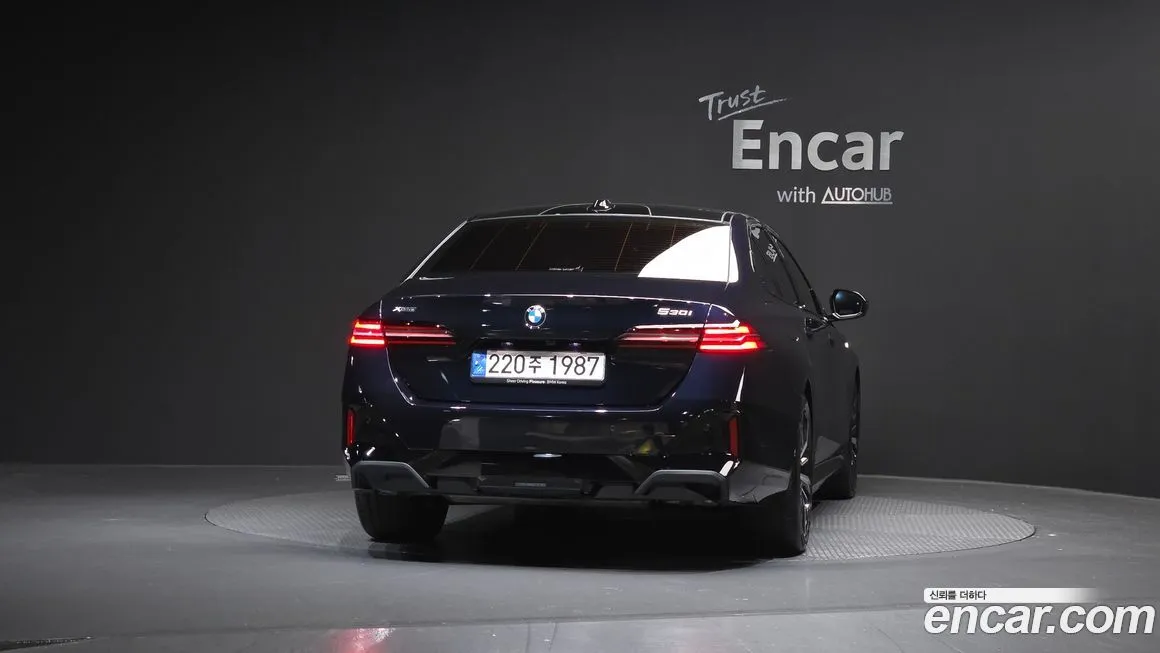 BMW 5-Series 2025 из KR, фото 3