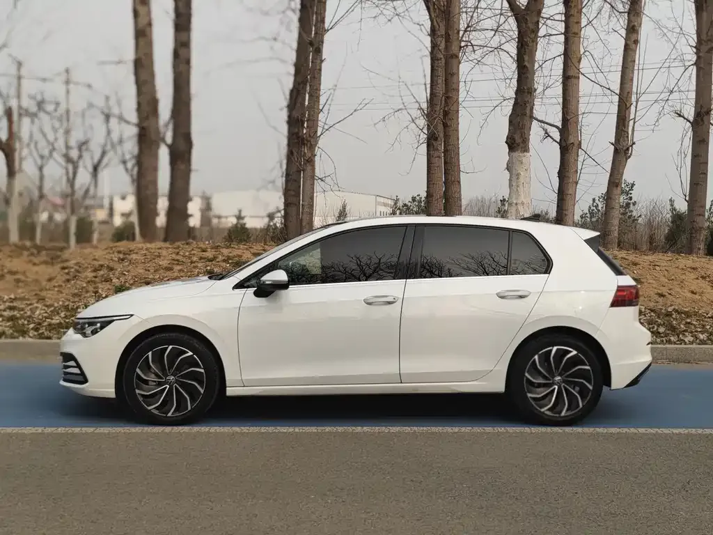 Volkswagen Golf 2021 из CN, фото 10