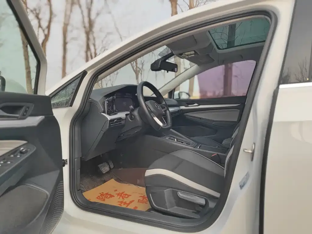 Volkswagen Golf 2021 из CN, фото 6